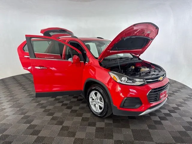 Used 2018 Red Chevrolet LT image 12