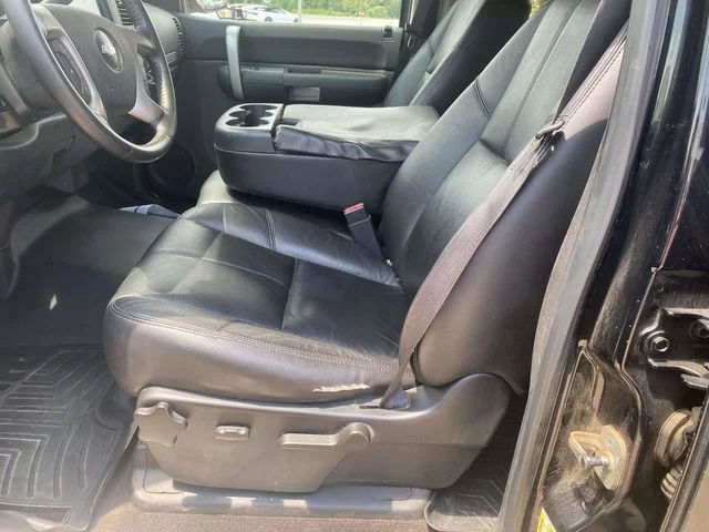 Used 2009 Black Chevrolet LT image 12