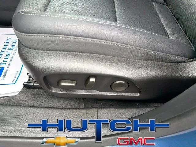 Used 2026 Lakeshore Blue Metallic Chevrolet LT image 24