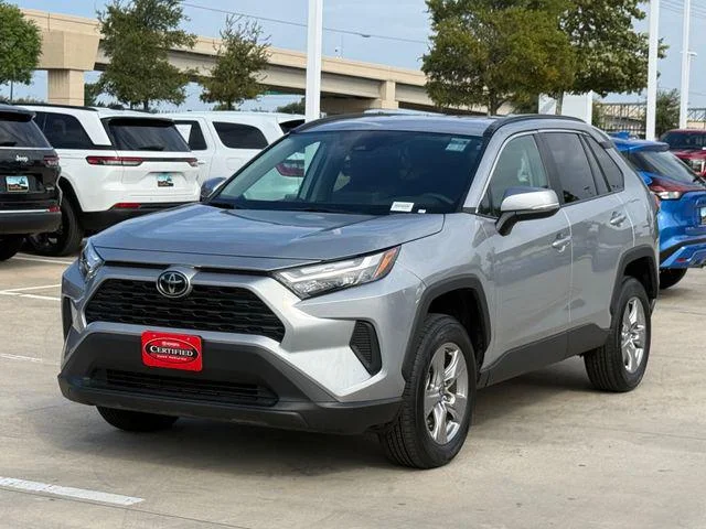 Certified Used 2025 SILVER SKY METALLIC Toyota XLE image 39