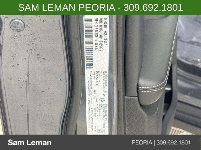 New 2026 Baltic Gray Metallic Clear-Coat Exterior Paint Jeep Altitude image 32