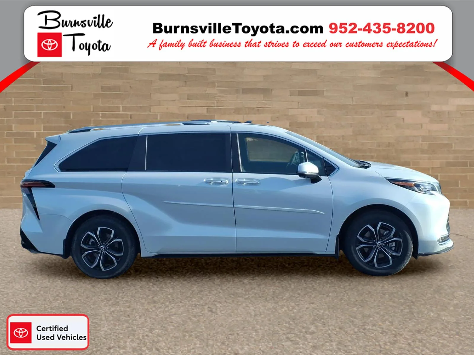 Certified 2025 Toyota Sienna Platinum with VIN 5TDESKFC2SS209107 for sale in Burnsville, Minnesota