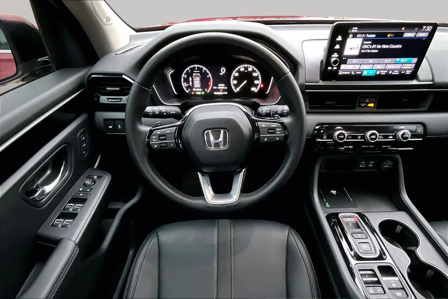 2025 Honda Pilot Touring - Photo 11