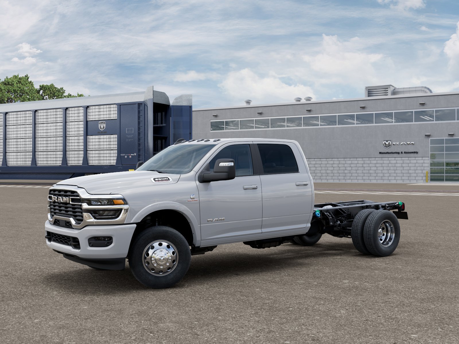 New 2026 Bright White Clear-Coat Exterior Paint RAM Tradesman image 2