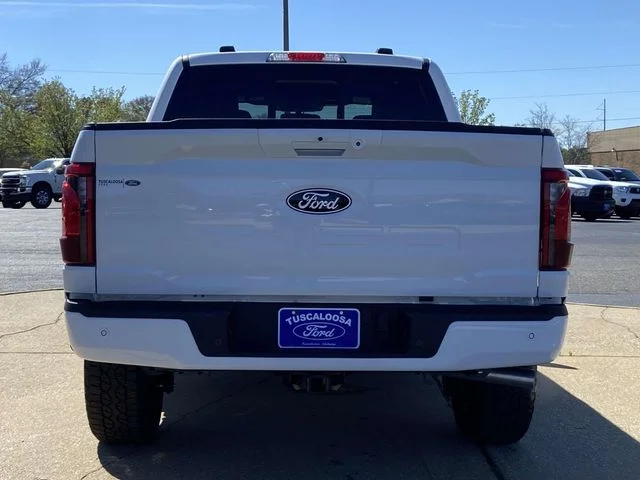 New 2026 Oxford White Ford XLT image 3