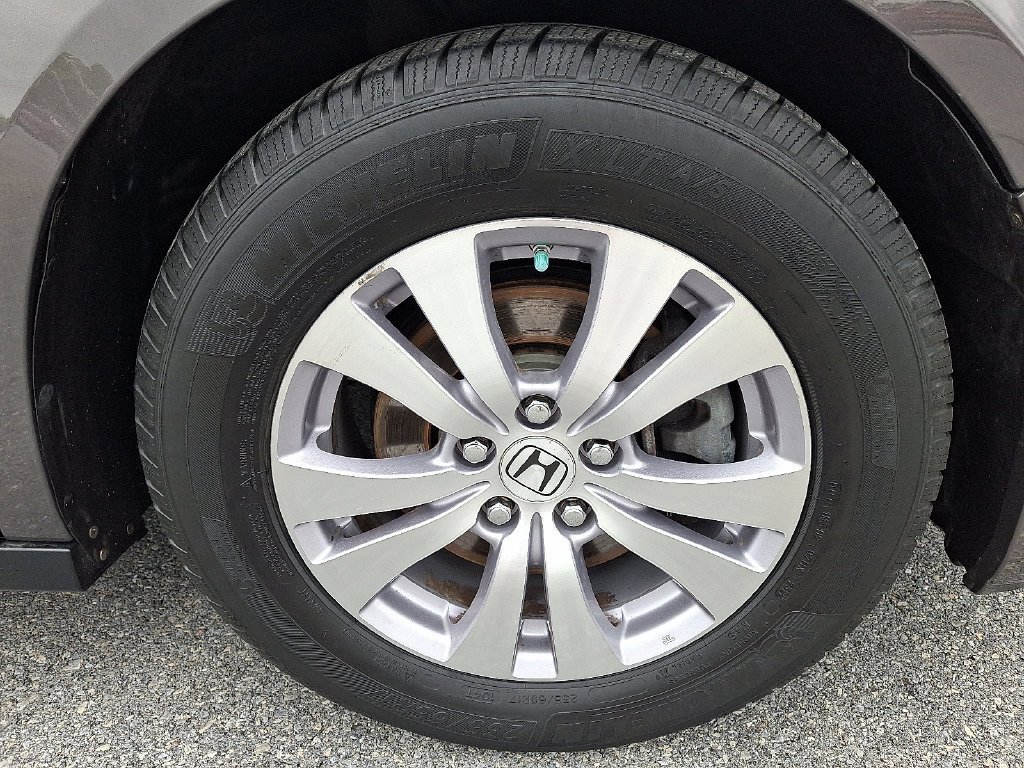 Used 2016 Gray Honda SE image 9