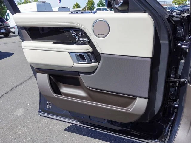 Used 2021  Land Rover Westminster image 17