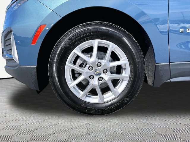 Used 2024 Lakeshore Blue Metallic Chevrolet LT image 7