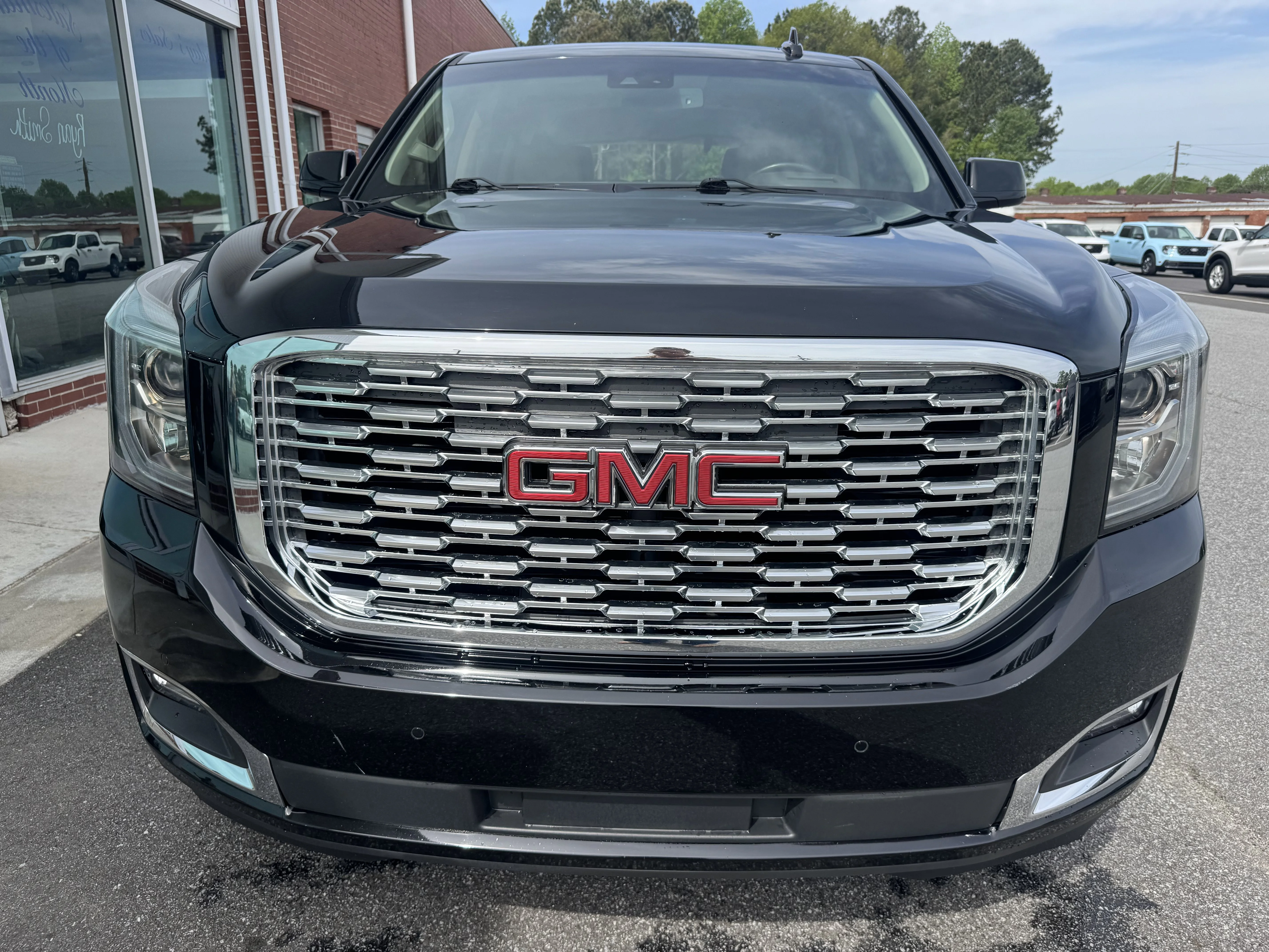 Used 2020 Onyx Black GMC Denali image 4
