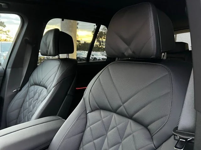 New 2026 Brooklyn Grey Metallic BMW M60i image 19