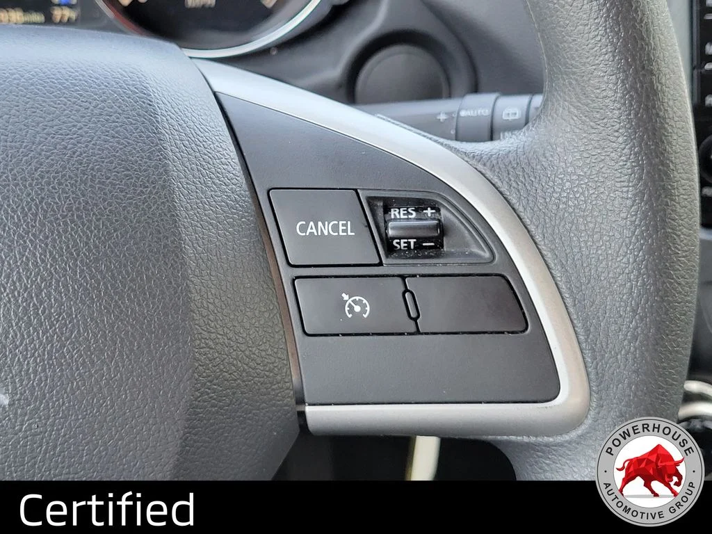 Used 2025 Silver Mitsubishi  image 28