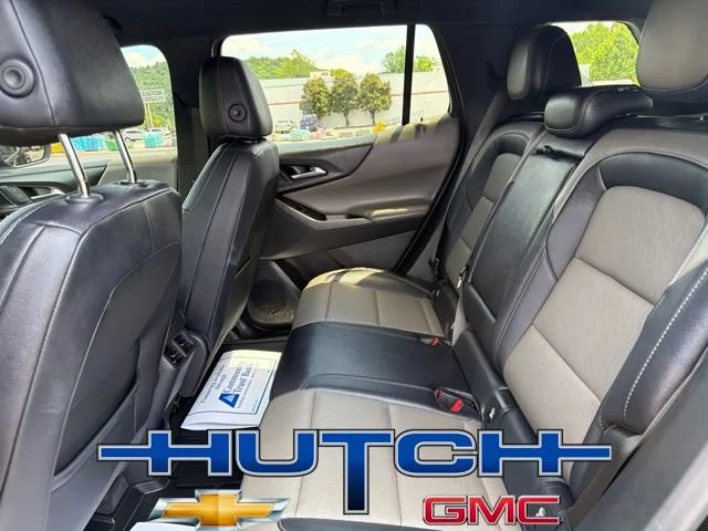 Used 2025 Mosaic Black Metallic Chevrolet LT image 18