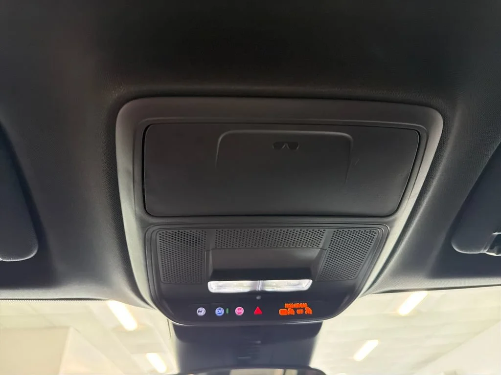 New 2027 Summit White Chevrolet LT image 17