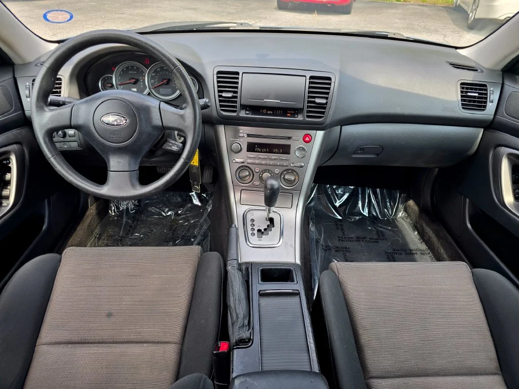Used 2005  Subaru 2.5i image 5