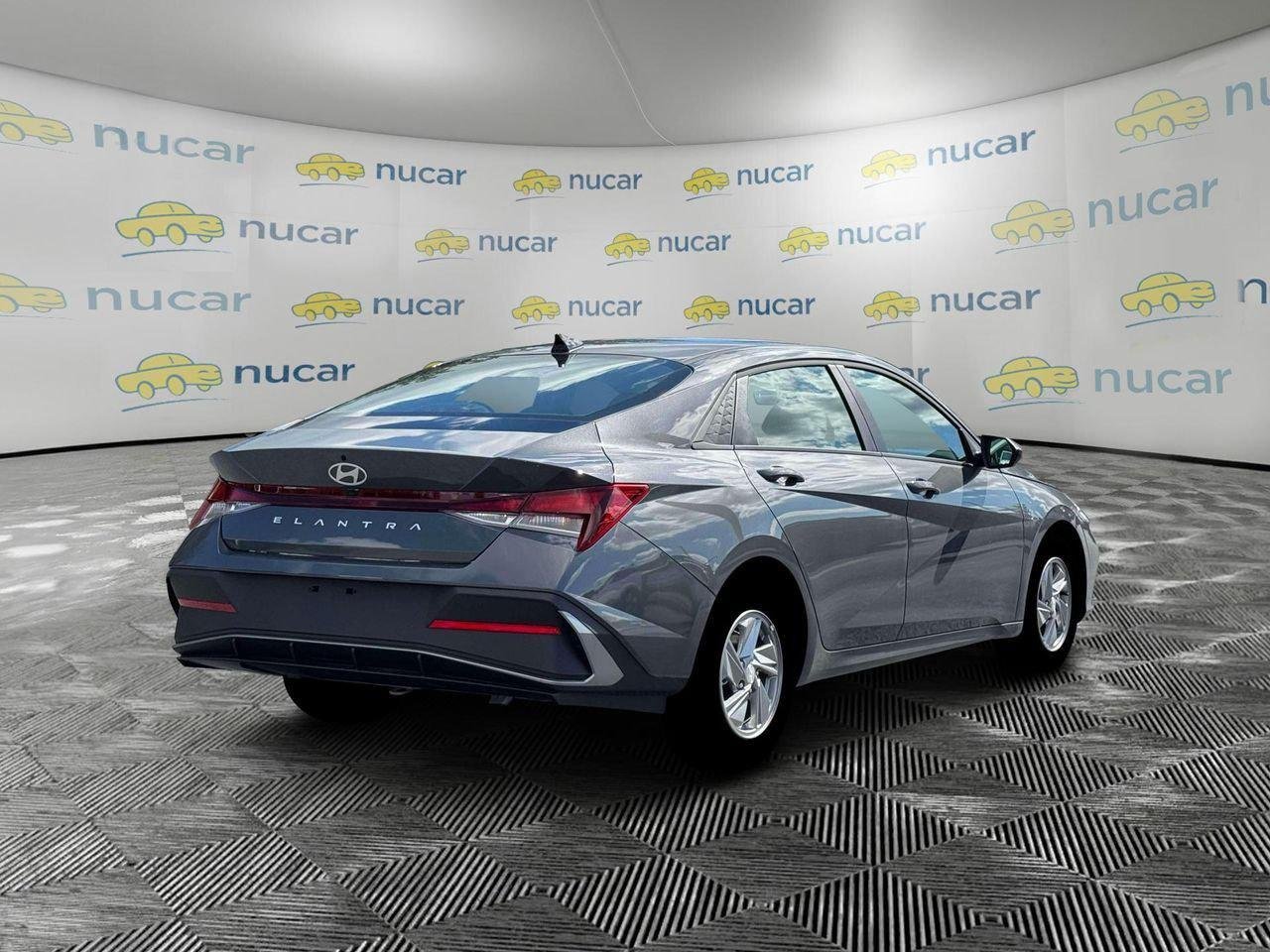 2026 Hyundai Elantra — photo 7