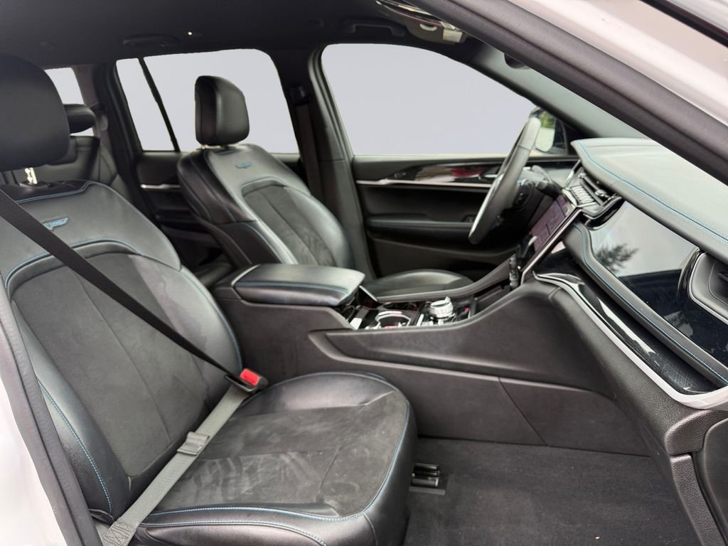 Used 2022 White Jeep Trailhawk 4xe image 18