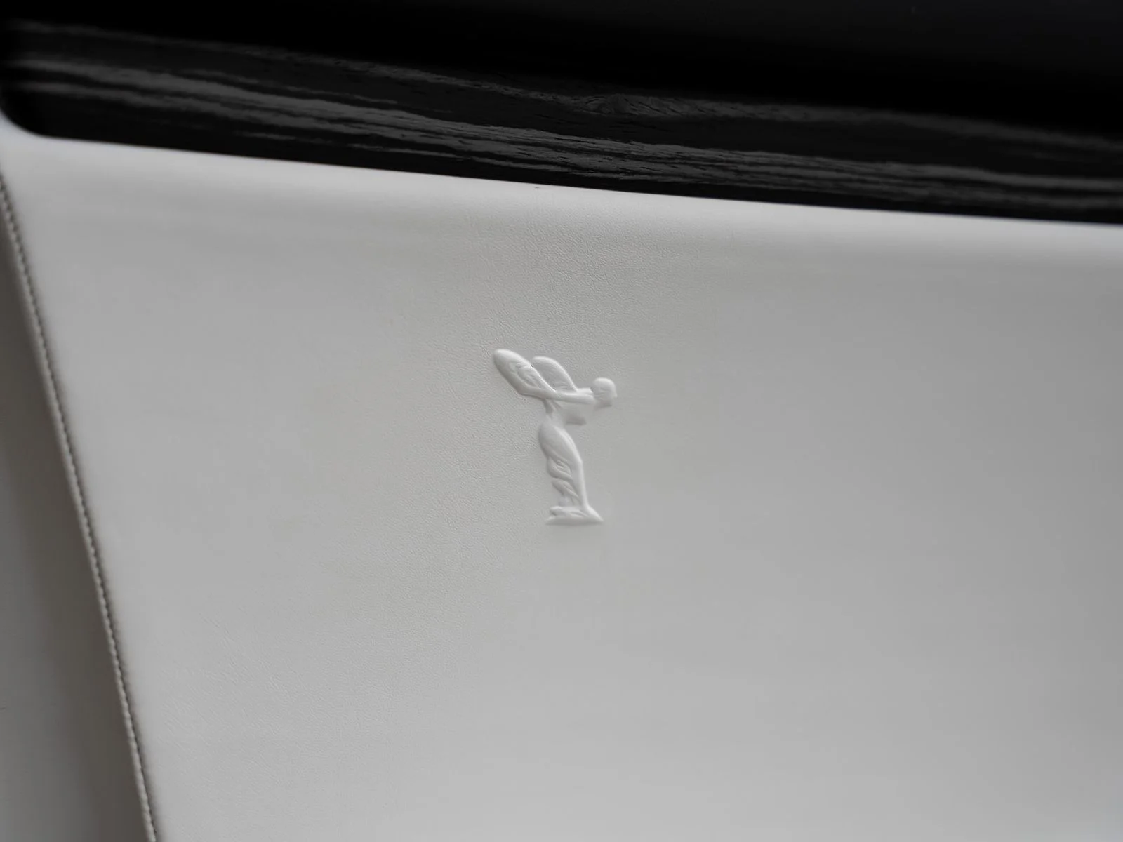 Used 2022 White Rolls-Royce Base image 71