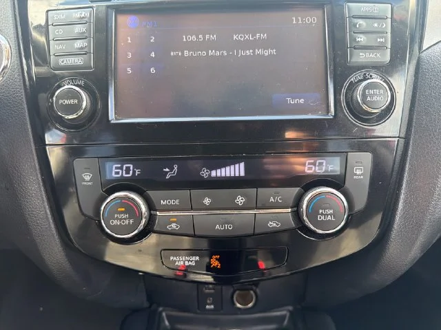 Used 2016 Red Nissan SV image 20