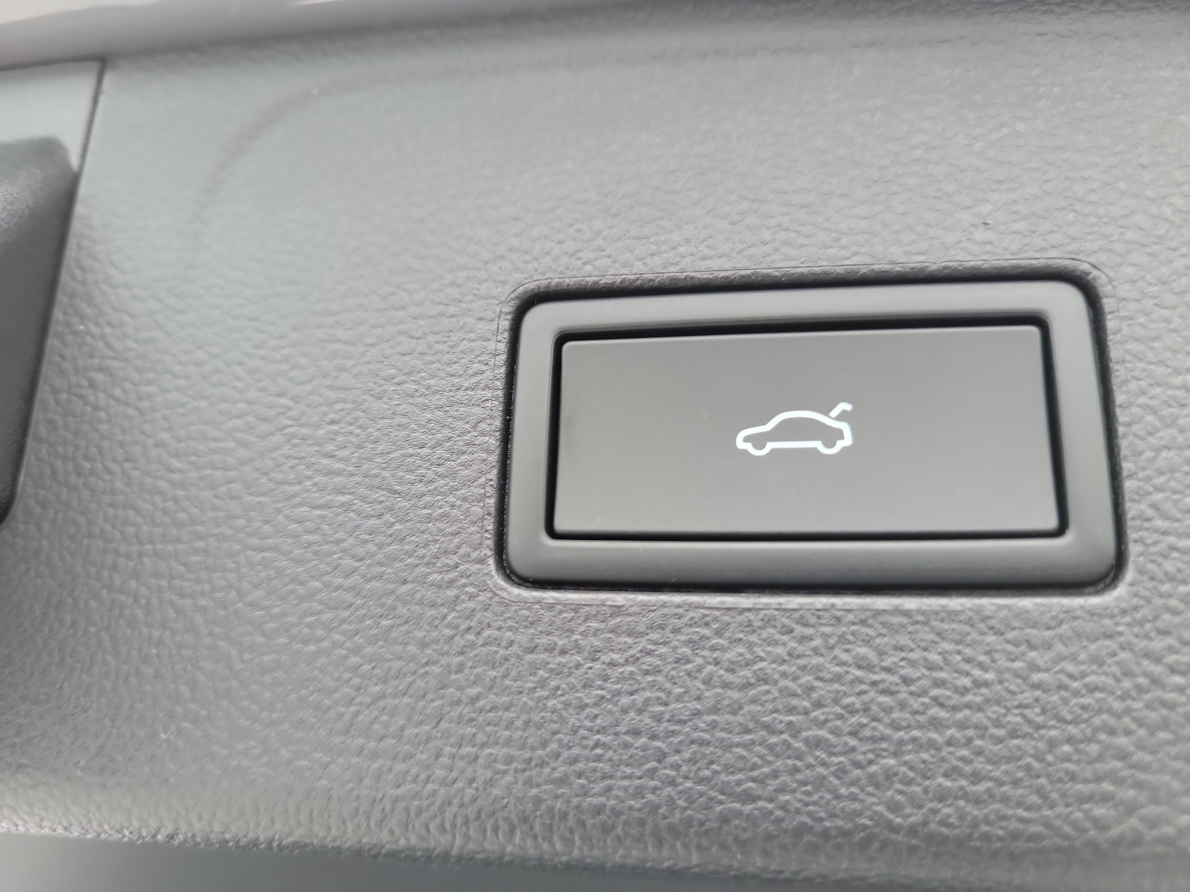 Used 2026 Gray Volkswagen 2.0T Peak Edition image 11