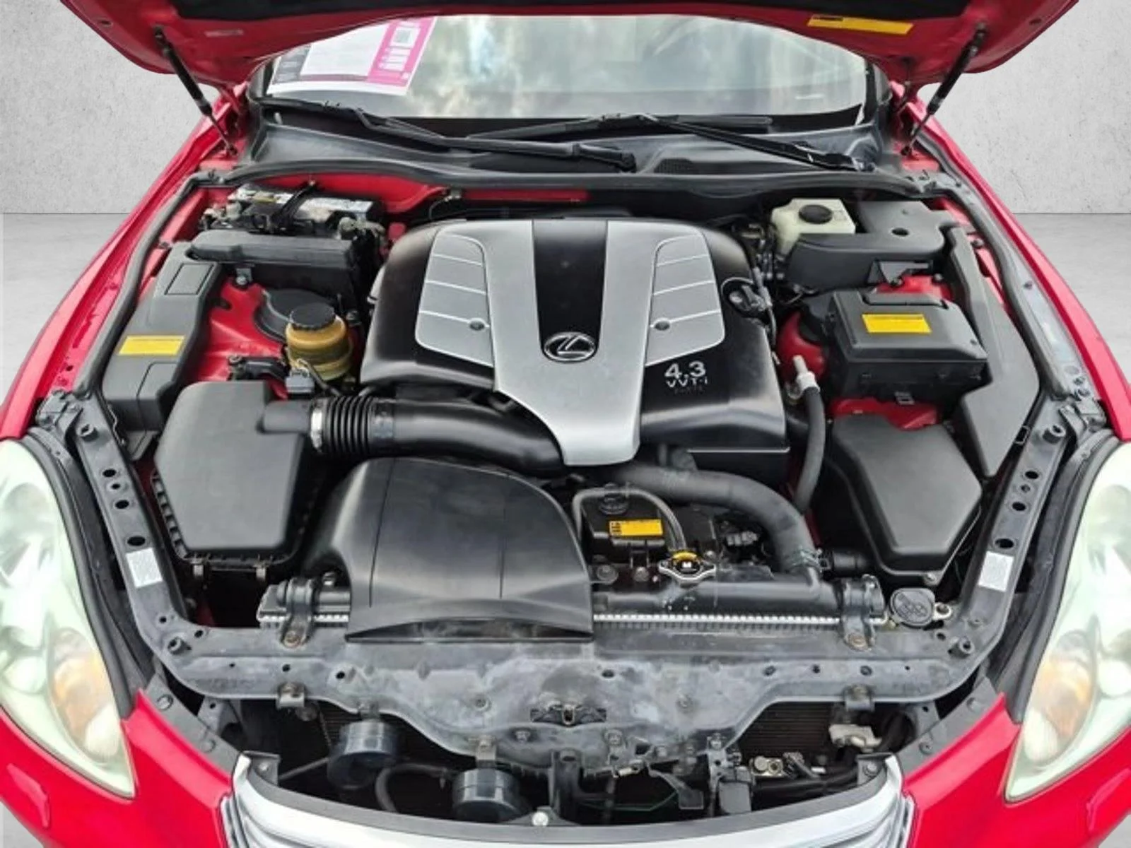 Used 2005 Red Lexus  image 20