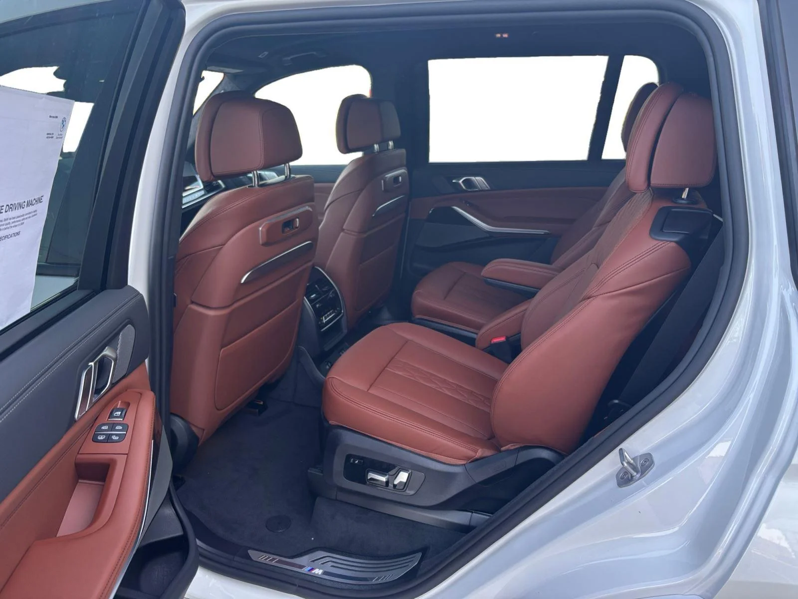 New 2027 Mineral White Metallic BMW xDrive40i image 23