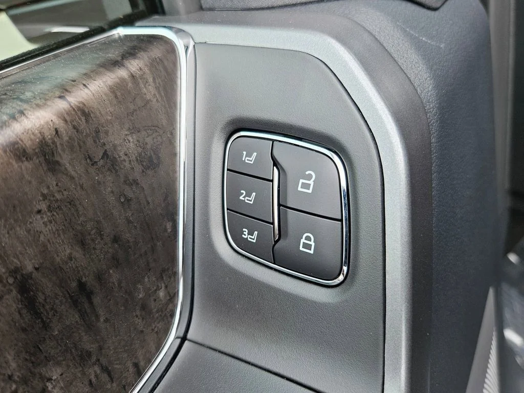 New 2026 Agate Black Metallic Ford F-250® Lariat® image 12