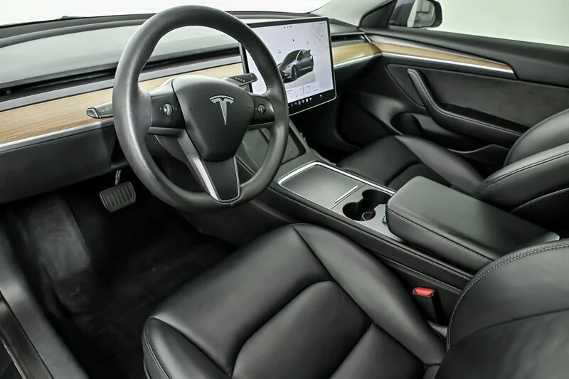 Used 2023 GRAY Tesla  image 14