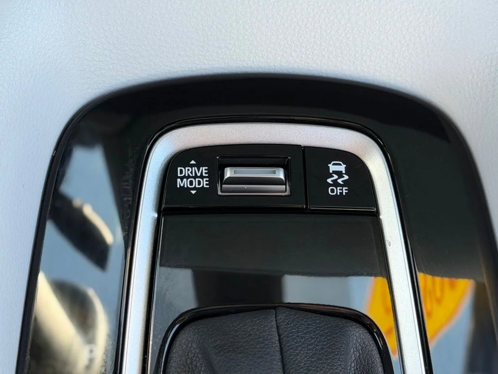 Certified Used 2025 White Toyota FX image 15