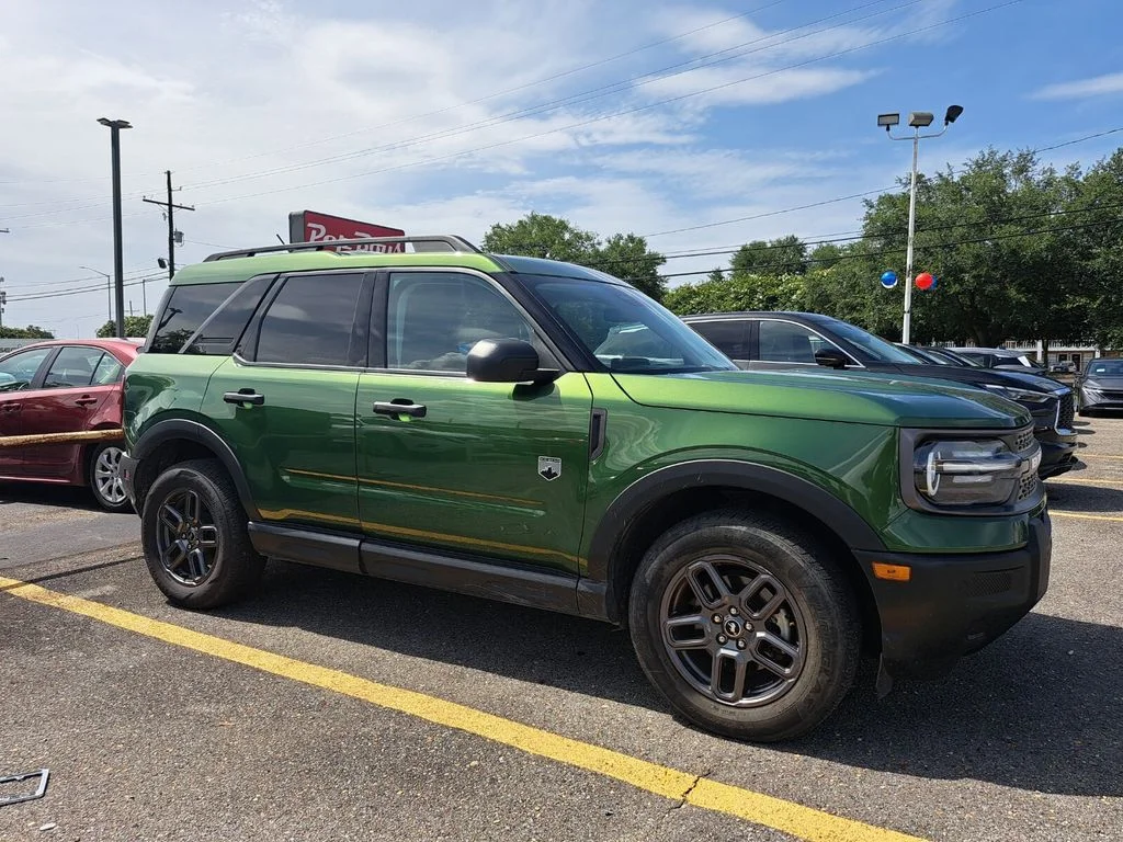 Used 2025 Green Ford Big Bend image 2