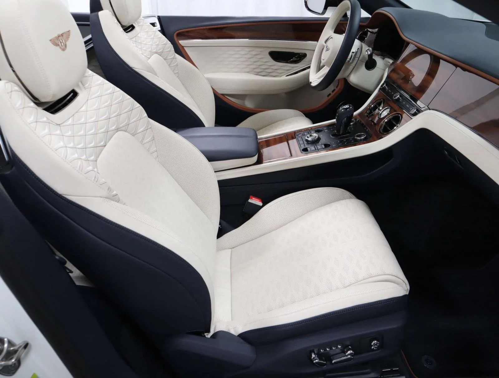 Used 2025 Glacier White Bentley GT Speed Convertible image 14