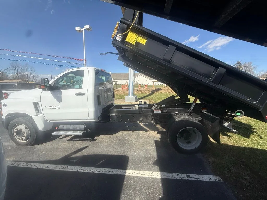 Used 2022 White Chevrolet DUMP image 9