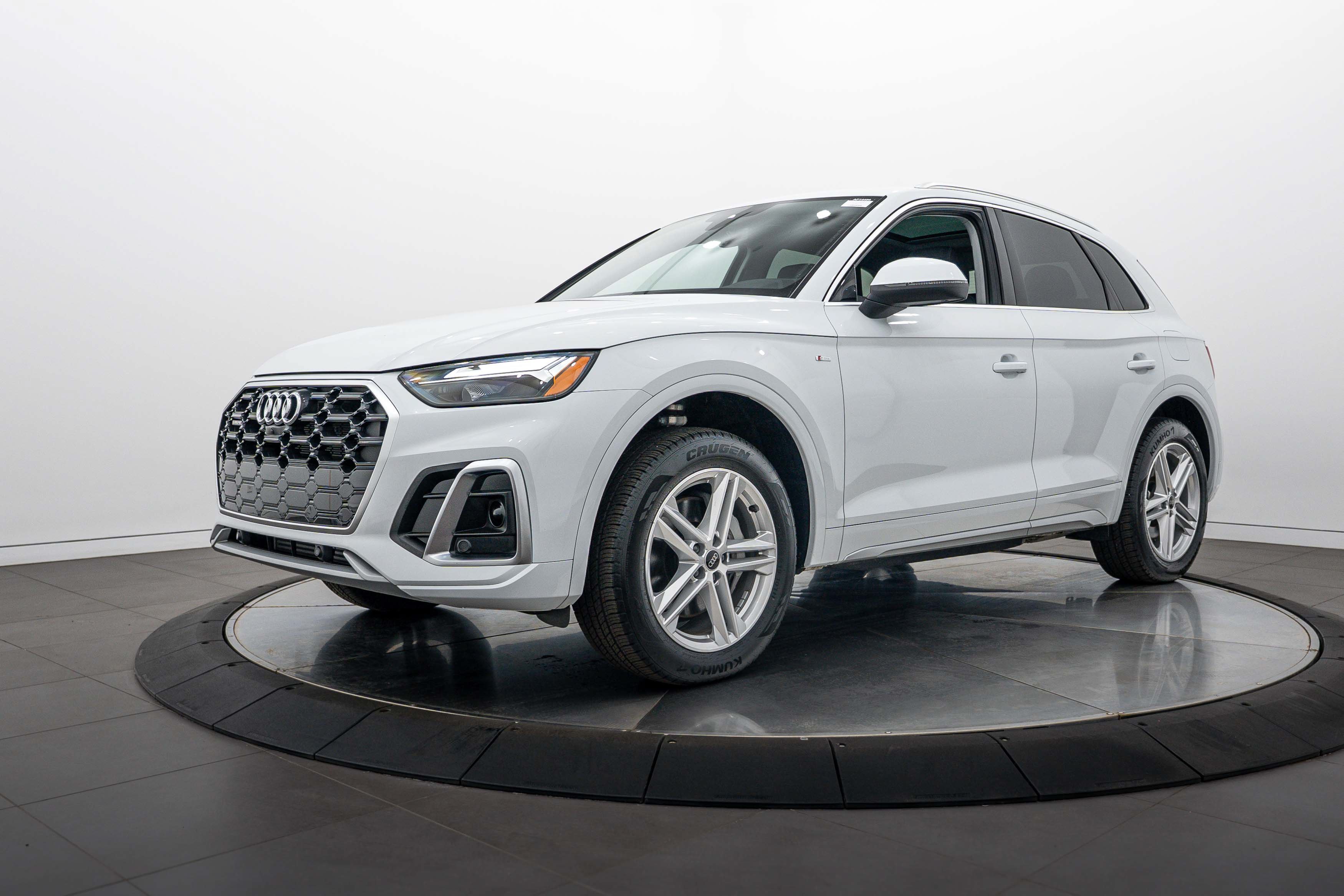 Certified Used 2025 Glacier White Metallic Audi S line Premium Plus image 7