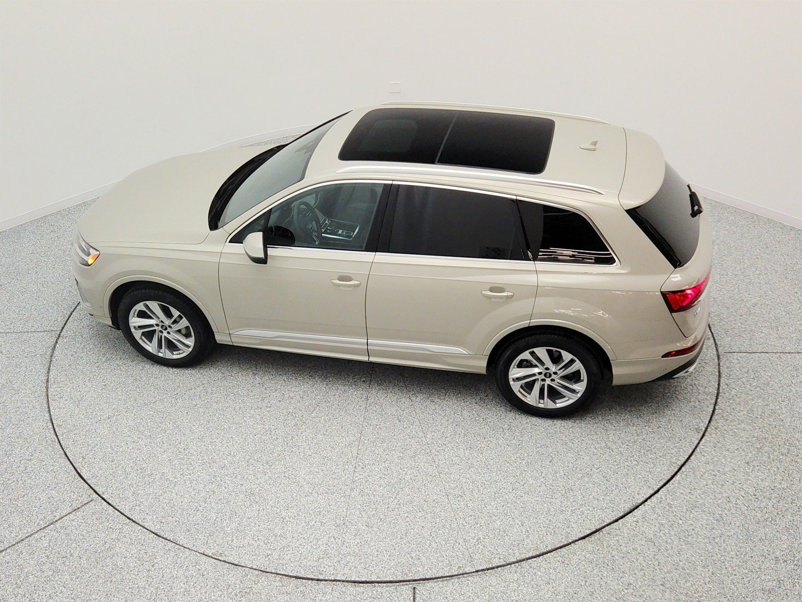 Used 2023 Vicuna Beige Metallic Audi Premium image 29