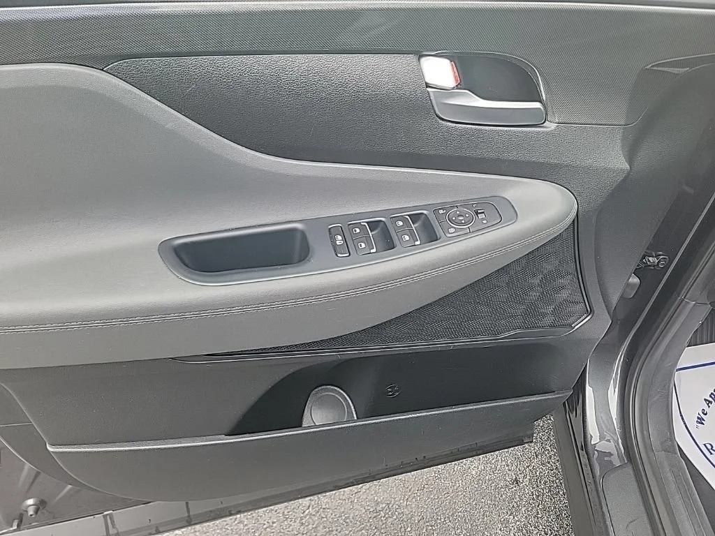 Used 2021 Gray Hyundai SEL image 10