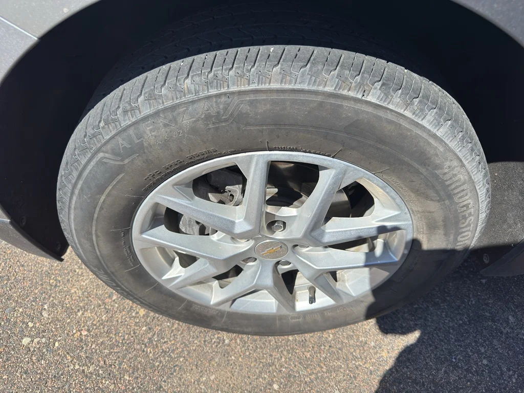 Used 2023 Sterling Gray Metallic Chevrolet LT image 27