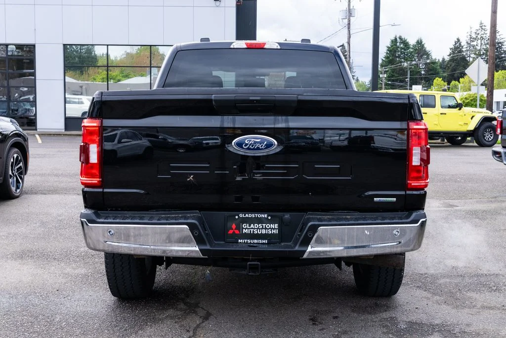 Used 2023 Black Ford XLT image 5