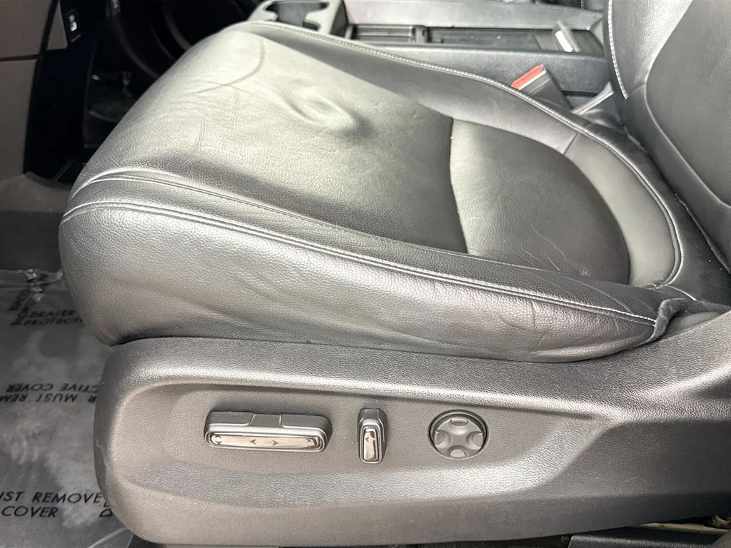 Used 2023 Gray Honda EX-L image 18