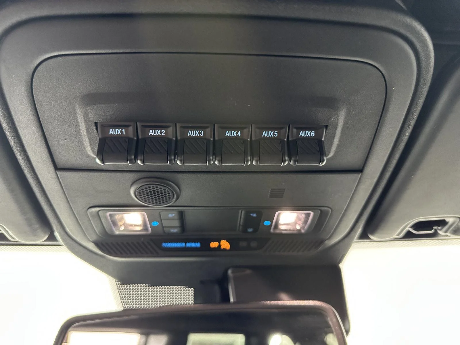 Used 2024 Iconic Silver Ford Wildtrak image 28