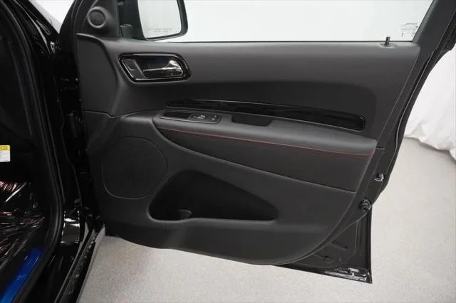 New 2026 Diamond Black Clear-Coat Exterior Paint Dodge GT PLUS image 34