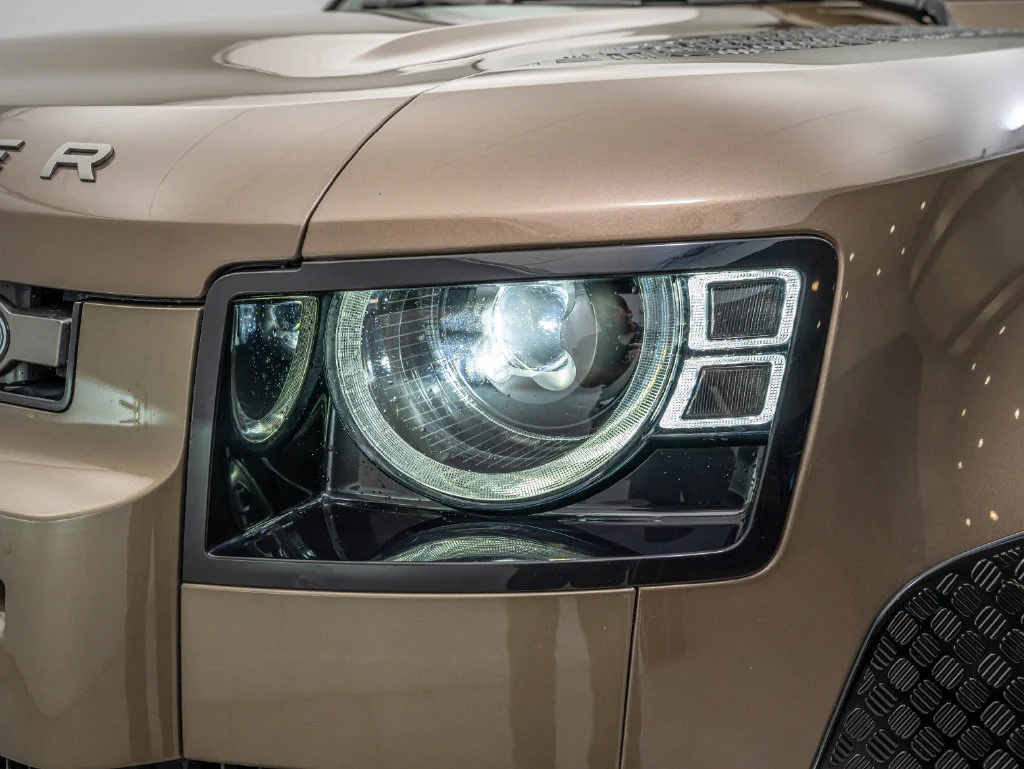 Used 2024 Gondwana Stone Metallic Land Rover X-Dynamic SE image 15