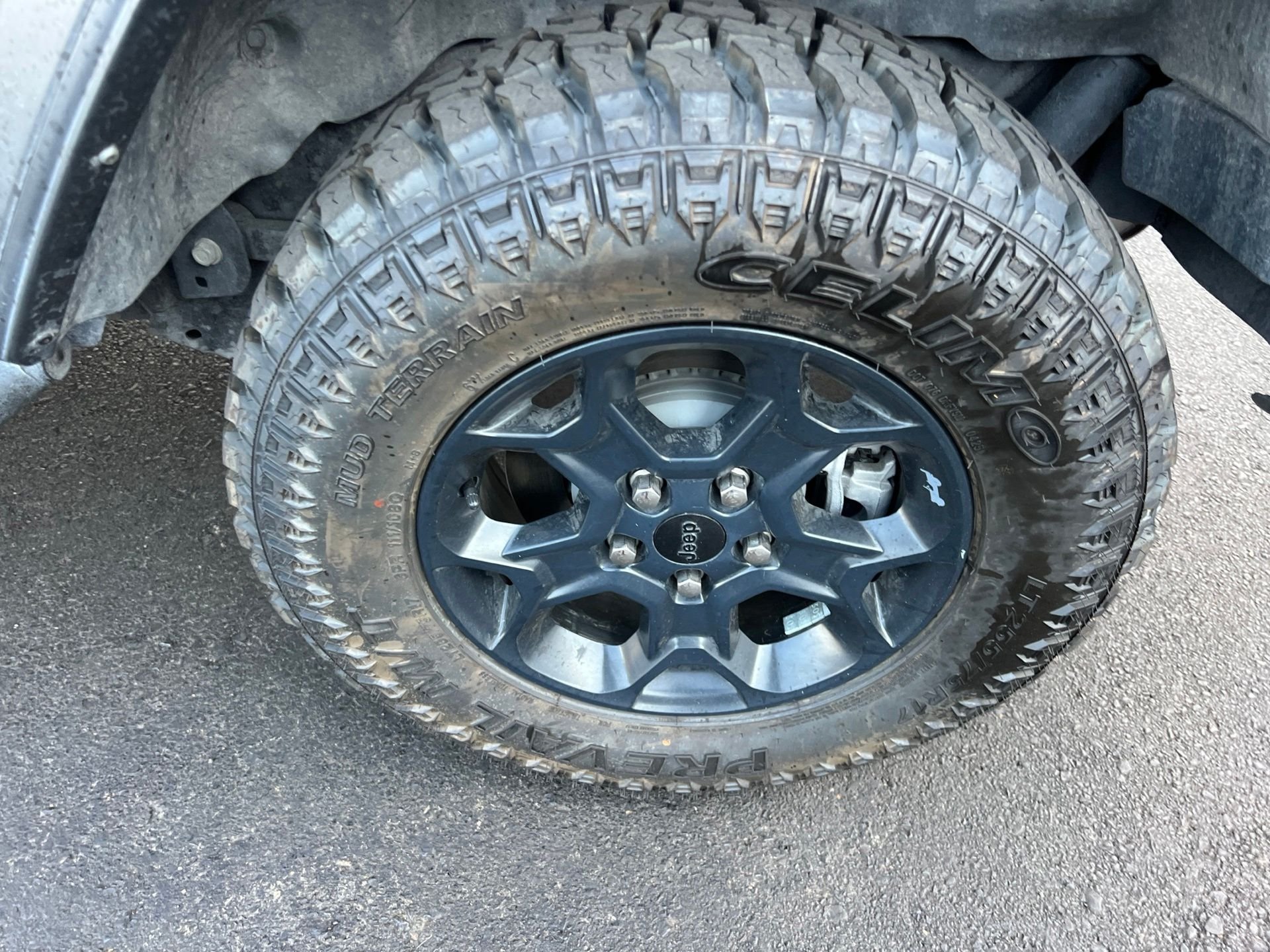 Used 2023 Gray Jeep Willys 4xe image 12
