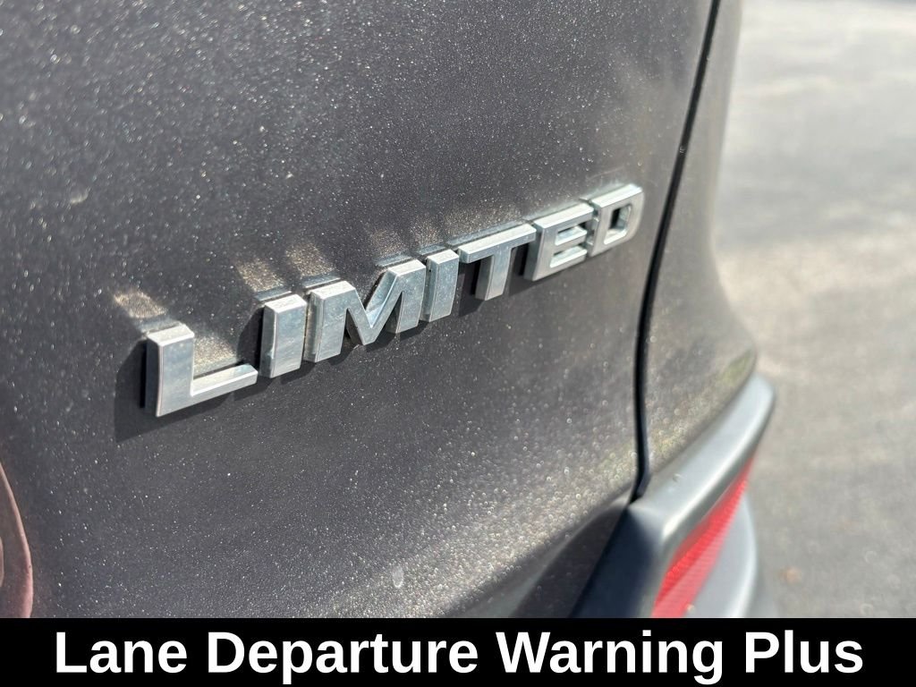Used 2019 Gray Jeep Limited image 15