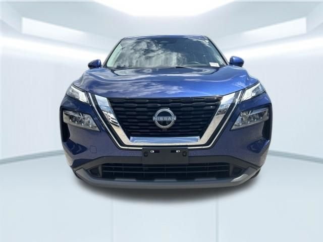 Used 2023 Blue Nissan SV image 2