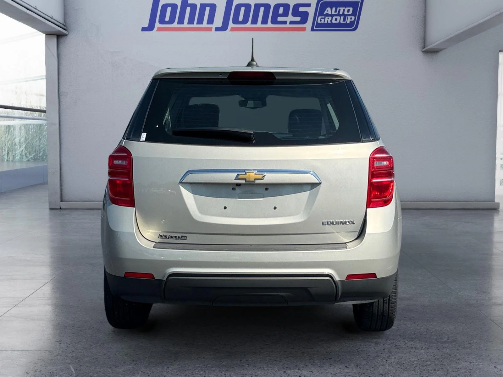 Used 2016 CHAMPAGNE SILVER METALLIC Chevrolet LS image 4