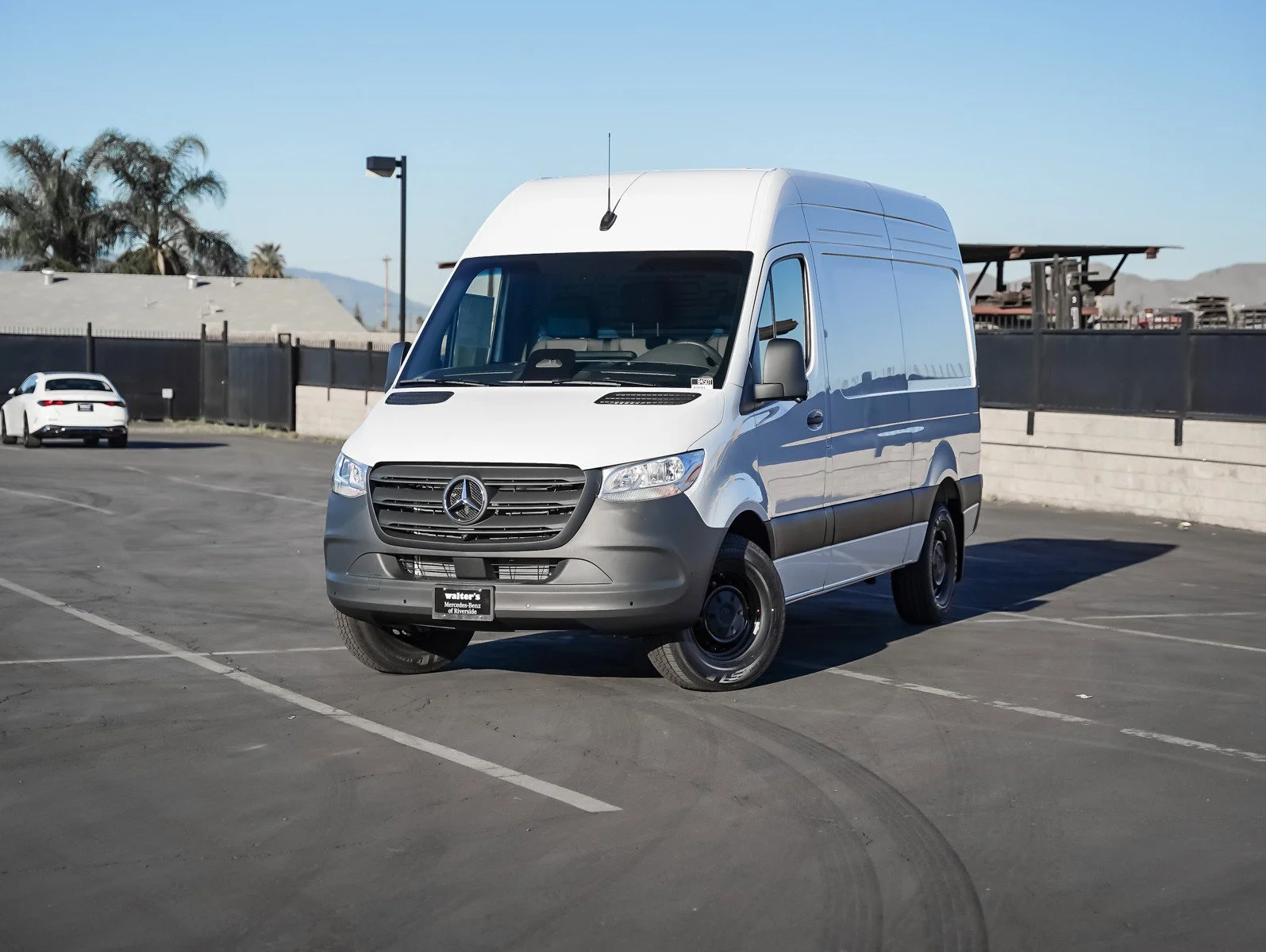 2026 Mercedes-Benz Sprinter 2500 144 WB's photo