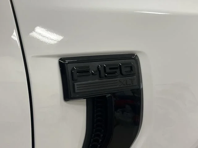 New 2026 Oxford White Ford XLT image 14