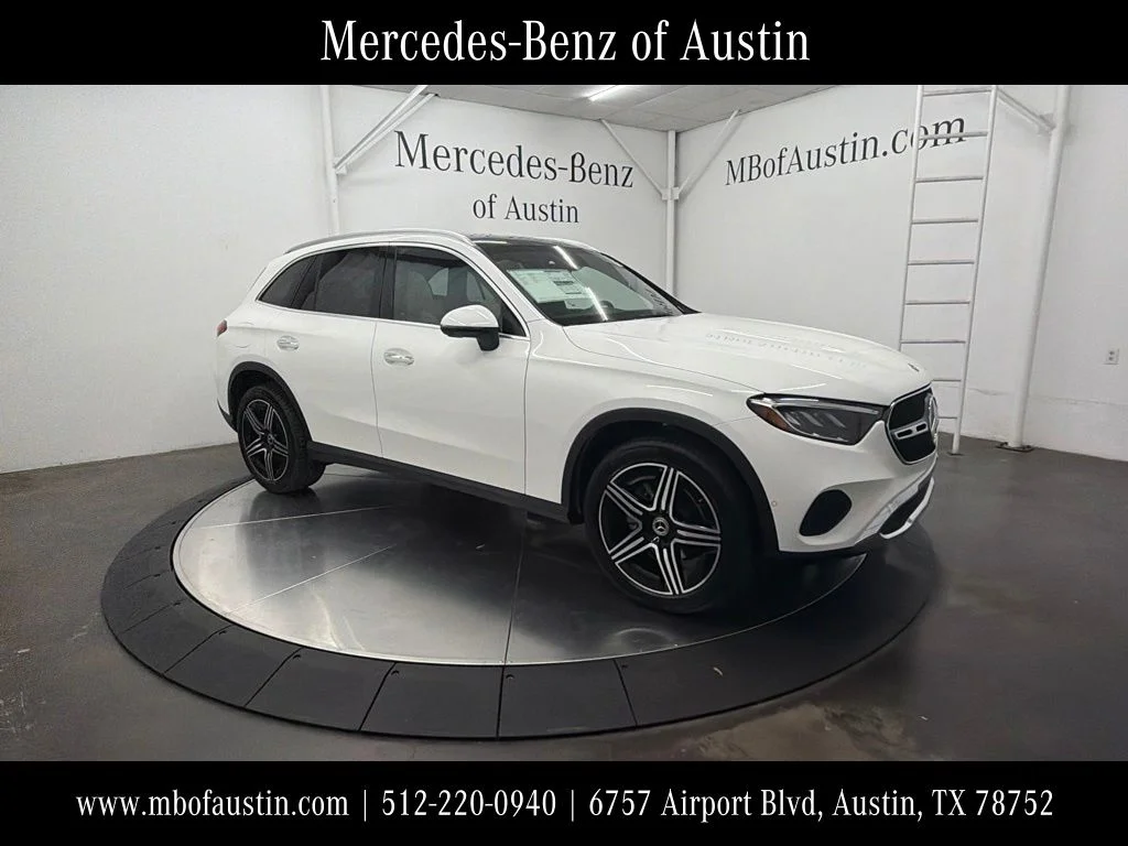 New 2027 White Mercedes-Benz GLC 300 image 1