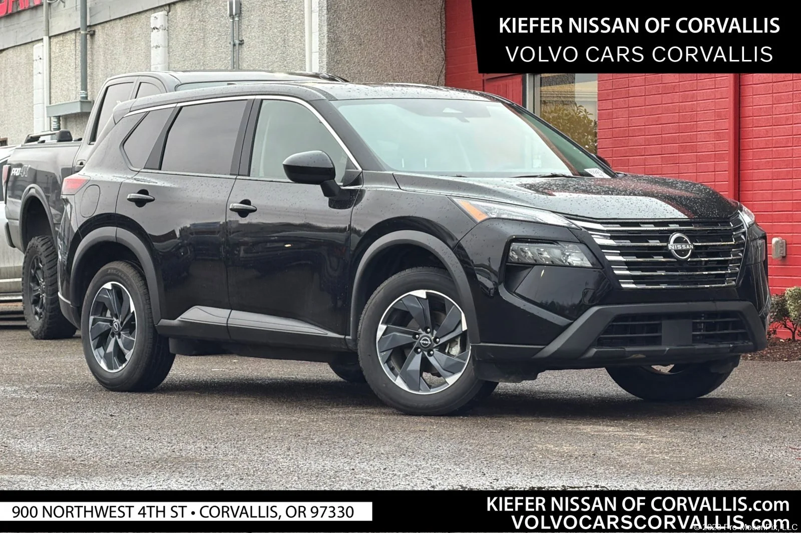 2025 Nissan Rogue SV FWD's photo