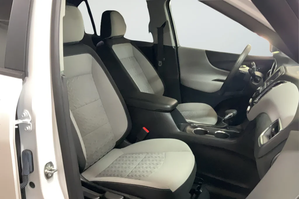 Used 2024 White Chevrolet LS image 20