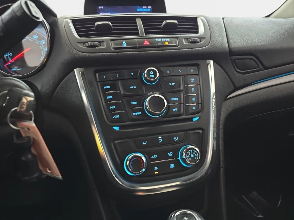 Used 2016 Silver Buick Base image 25